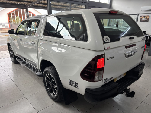 Toyota Hilux Legend 50 D/cab 2x4 M/t 2.8 in Namibia