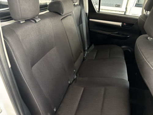 Toyota Hilux D/cab Raider X 2.4 4x4 A/t in Namibia