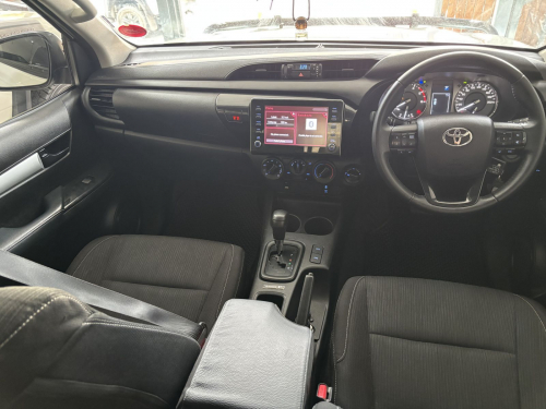 Toyota Hilux D/cab Raider X 2.4 4x4 A/t in Namibia