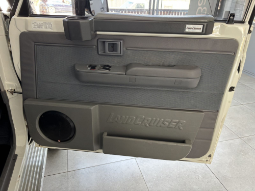 Toyota Land cruiser S/cab V8 diesel in Namibia