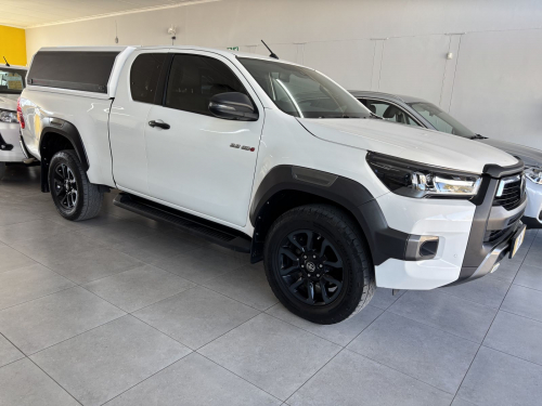 Toyota Hilux Legend Ex/cab 2.8 4x4 A/t in Namibia