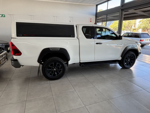 Toyota Hilux Legend Ex/cab 2.8 4x4 A/t in Namibia