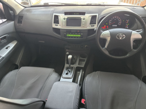 Toyota Hilux 4.0 V6 D/cab 4x4 A/t in Namibia