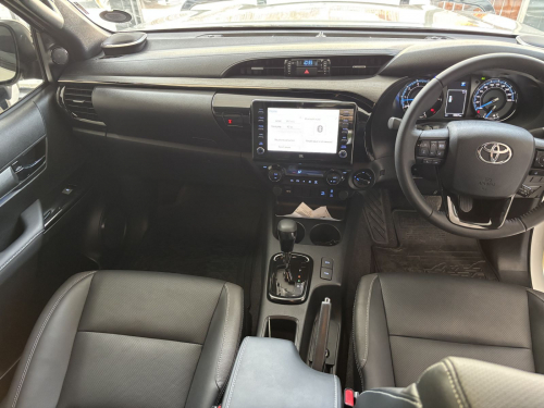 Toyota Toyota Hilux Legend RS D/cab 4x4 A/t 2.8 in Namibia
