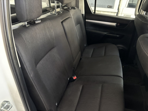 Toyota Hilux 2.4 D/cab 4x4 A/t in Namibia