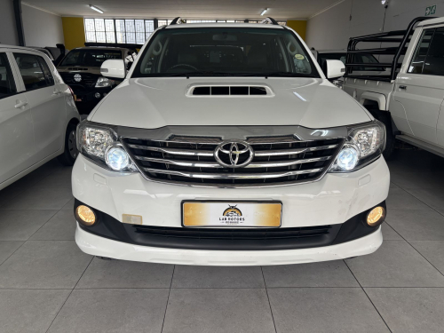 Toyota Fortuner D4d 3.0 A/t 2x4 in Namibia