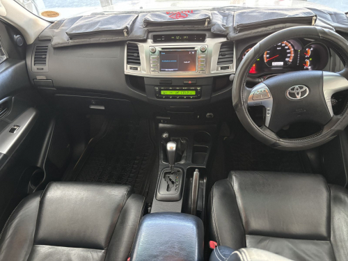 Toyota Hilux D/cab D4d 3.0 4x4 A/t Lagend 45 in Namibia