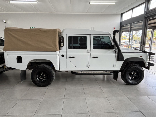Land Rover Defender 130 Puma 2.2 D/cab in Namibia