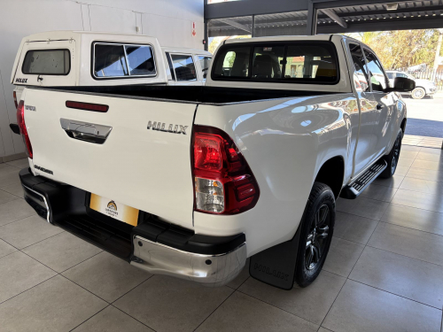 Toyota Hilux Ex/cab 2.4 A/t 2x4 in Namibia