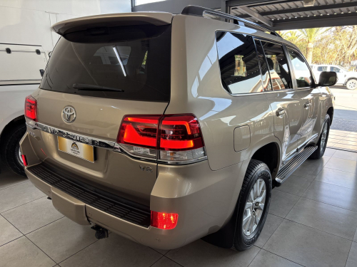 Toyota 200 VXR 4.5 Diesel A/t in Namibia