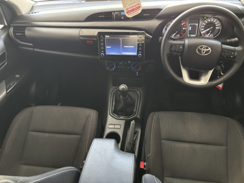 Toyota Hilux D/cab 2.4 M/t 2x4 in Namibia