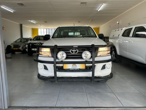 Toyota Hilux D4d 2.5 S/cab 2x4 M/t in Namibia