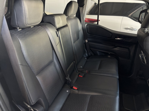 Toyota Prado VX- R 2.8 A/T 4X4 in Namibia