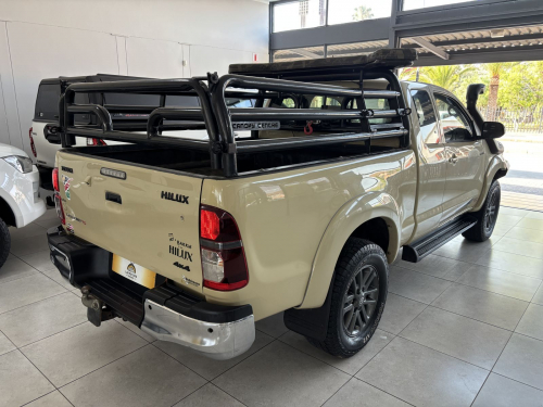 Toyota Hilux Legend 45 3.0 Ex/cab 4x4 M/t in Namibia