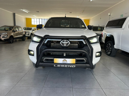 Toyota Hilux Legend 2.8 Ex/cab 2x4 M/t in Namibia