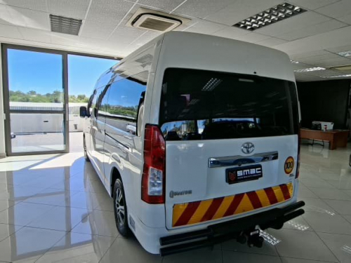 Toyota Quantum 2.8 GL SLWB A/T 14 Seater in Namibia