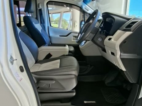 Toyota Quantum 2.8 GL SLWB A/T 14 Seater in Namibia