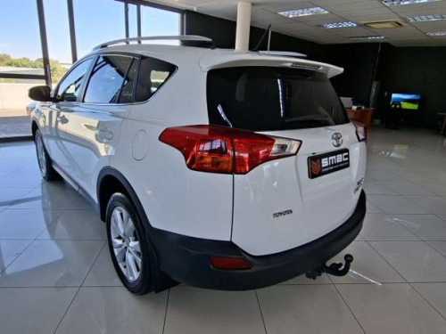 Toyota Rav4 2.5 VX AT AWD in Namibia
