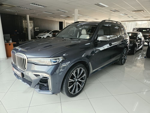 BMW X7 M50D in Namibia