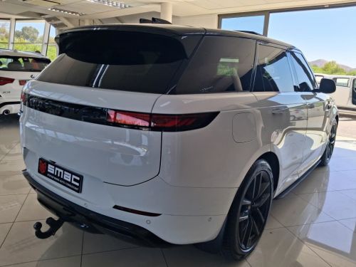 Land Rover Range Rover Sport 3.0d Dynamic Hse in Namibia