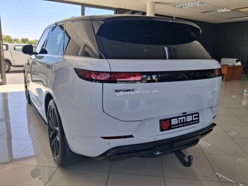 Land Rover Range Rover Sport 3.0d Dynamic Hse in Namibia