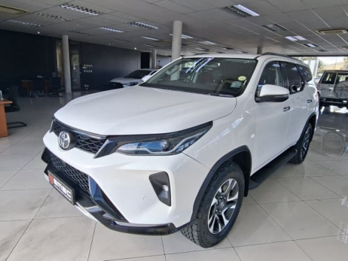Toyota Fortuner 2.4 GD-6 AT 4x4 in Namibia