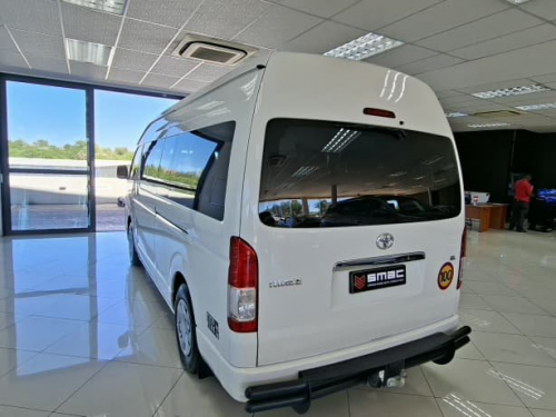 Toyota Quantum Hiace 2.5 D-4D GL 14 Seat MT in Namibia