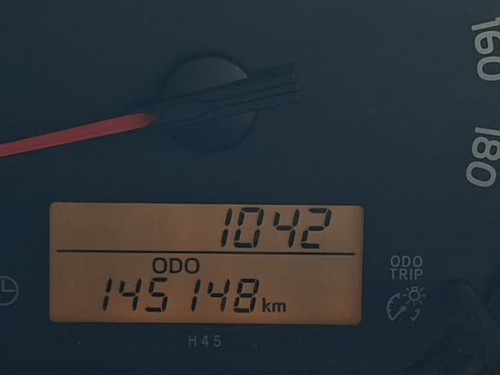 Toyota Quantum Hiace 2.5 D-4D GL 14 Seat MT in Namibia