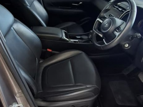 Hyundai Tucson 2.0 Executive A/t in Namibia