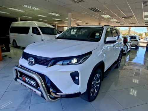 Pre-owned Toyota Fortuner 2.4  GD-6 4X4 AT for sale in 