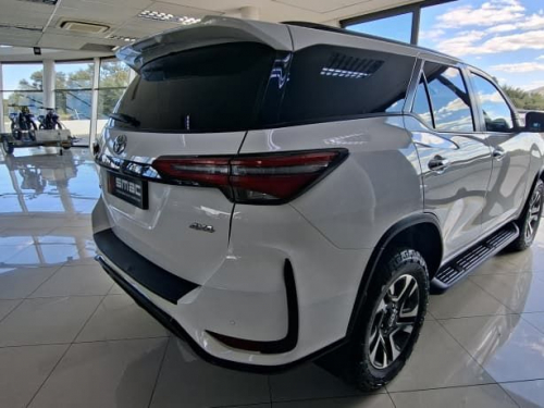 Toyota Fortuner 2.4 GD-6 4x4 AT in Namibia