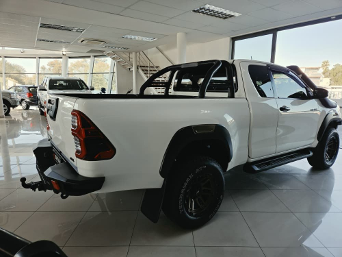 Toyota Hilux Legend 2.8 GD6 E Cab 4x4 AT in Namibia