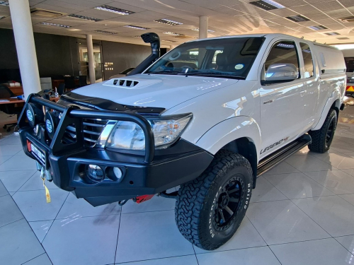 Toyota Hilux Legend 45 3.0 D-4D 4x4 E/Cab MT in Namibia