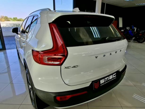 Volvo XC40 T4 Momentum Geartronic AT in Namibia