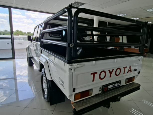 Toyota Landcruiser 79 4.0 V6 4x4 MT in Namibia