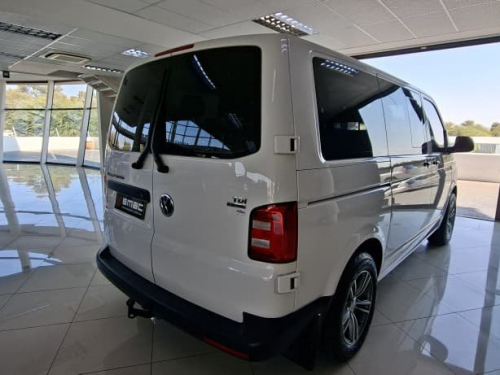 Volkswagen T6 Crewbus 2.0 TDI SWB 103KW 4Mot MT in Namibia