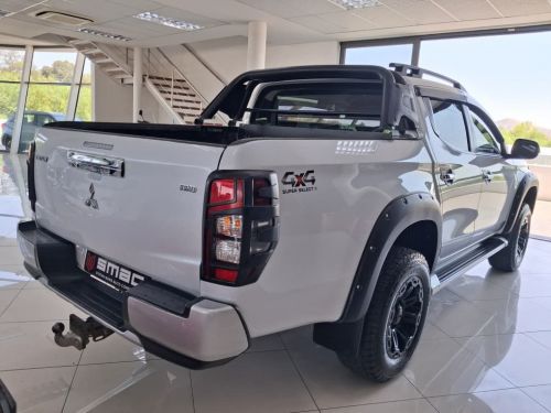 Mitsubishi Triton DI-DC 4x4 AT D/C in Namibia
