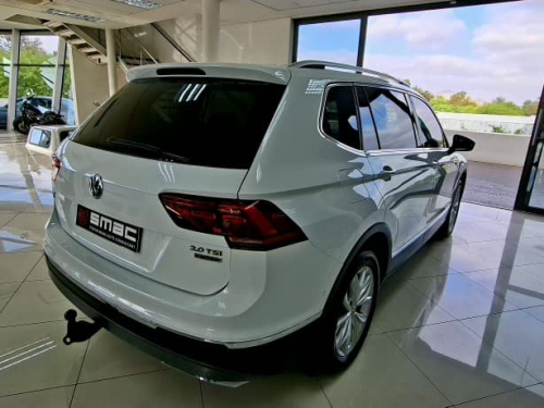 Volkswagen Tiguan Allspace 2.0 TSI H/line 4motion DSG in Namibia