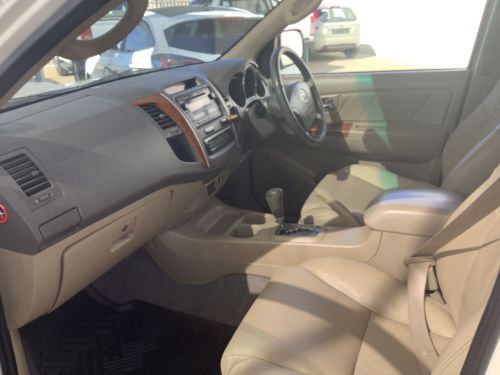 Toyota FORTUNER 30D-4DRB AT in Namibia