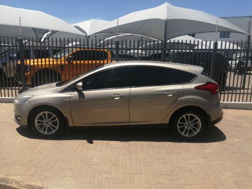 Pre-owned Ford FOCUS 1.0 ECOBOOST TREND 5DR for sale in 