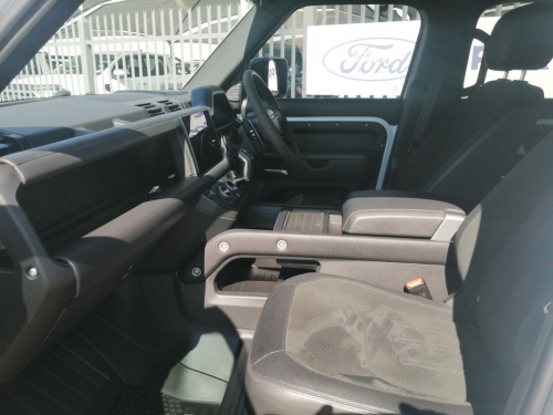 Land Rover DEFENDER  110 P525 V8 386KW in Namibia
