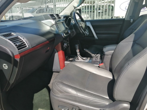 Toyota PRADO VX 30TDI A/T in Namibia