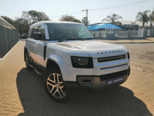 Land Rover DEFENDER 110 D240 HSE 177KW in Namibia