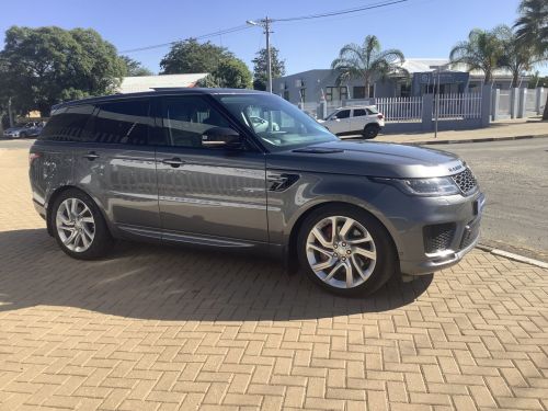 Land Rover RANGE ROVER SPORT 4.4SD V8 HSE in Namibia