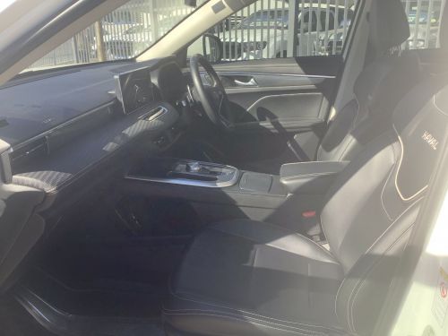 Land Rover RANGE ROVER SPORT 4.4SD V8 HSE in Namibia