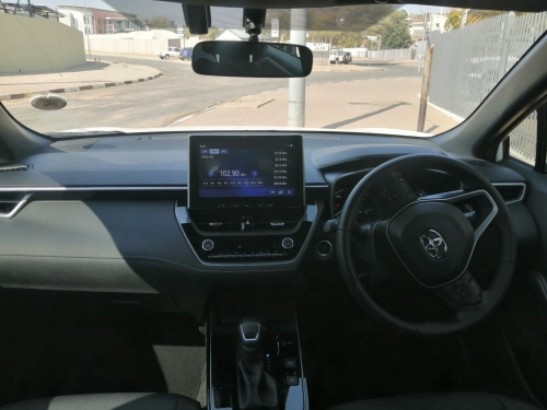 Toyota CROSS 1.8 XS HYBRID in Namibia