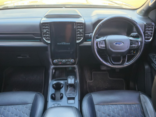 Ford Ford Everest Platinium 3.0 v6 Awd in Namibia