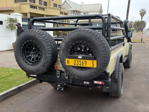 Toyota TOYOTA LAND CRUISER 2.8 4x4 S/Cab AT in Namibia