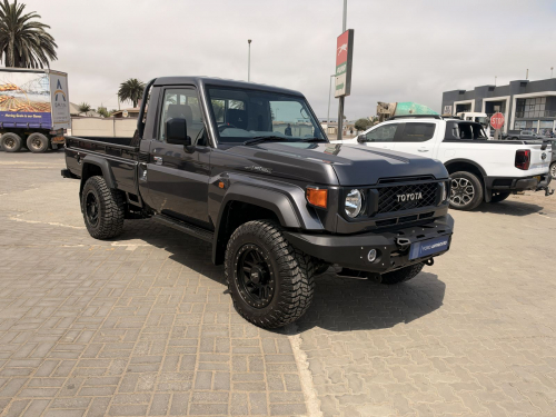 Toyota TOYOTA LAND CRUISER 2.8 S/CAB 4x4 AUTO in Namibia