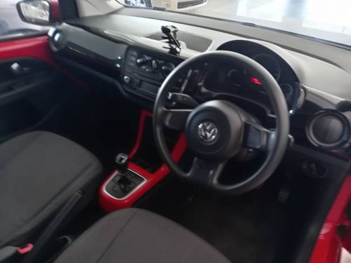 Volkswagen UP 1.0 Auto in Namibia